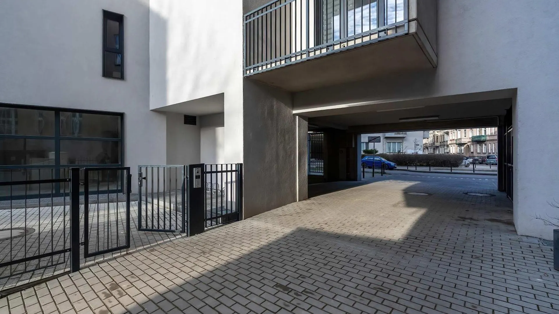 Reja Sunny Apartment With Parking Wroclaw By Noclegi Renters Polónia