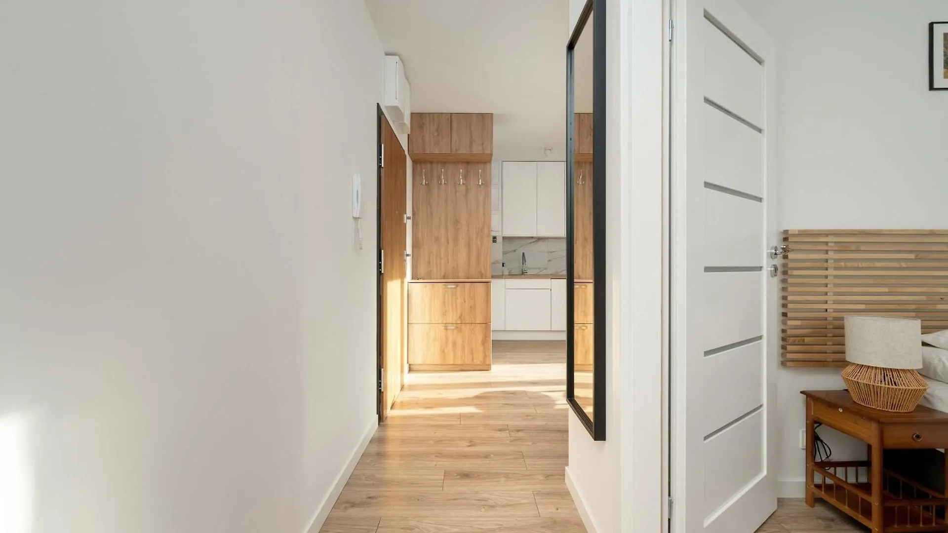 Reja Sunny Apartment With Parking Wroclaw By Noclegi Renters Polónia
